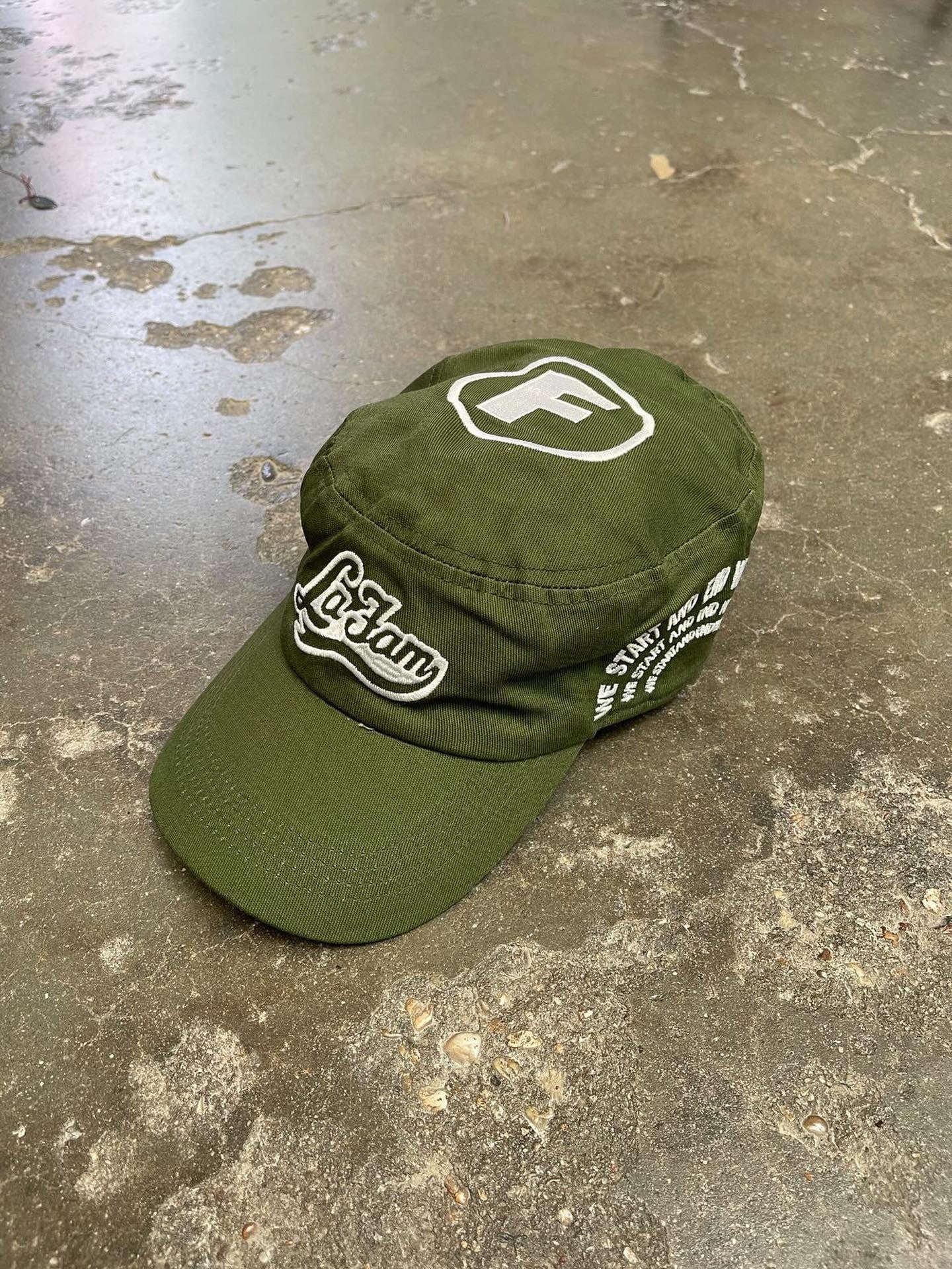 F cap green